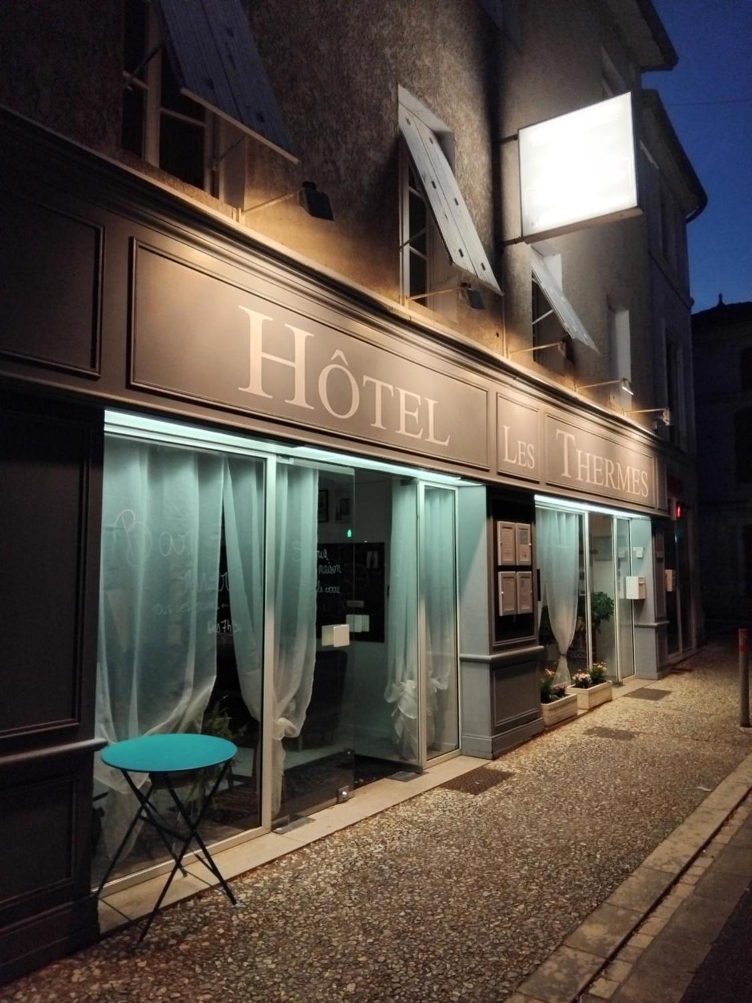 Hotel Les Thermes Jonzac Zewnętrze zdjęcie